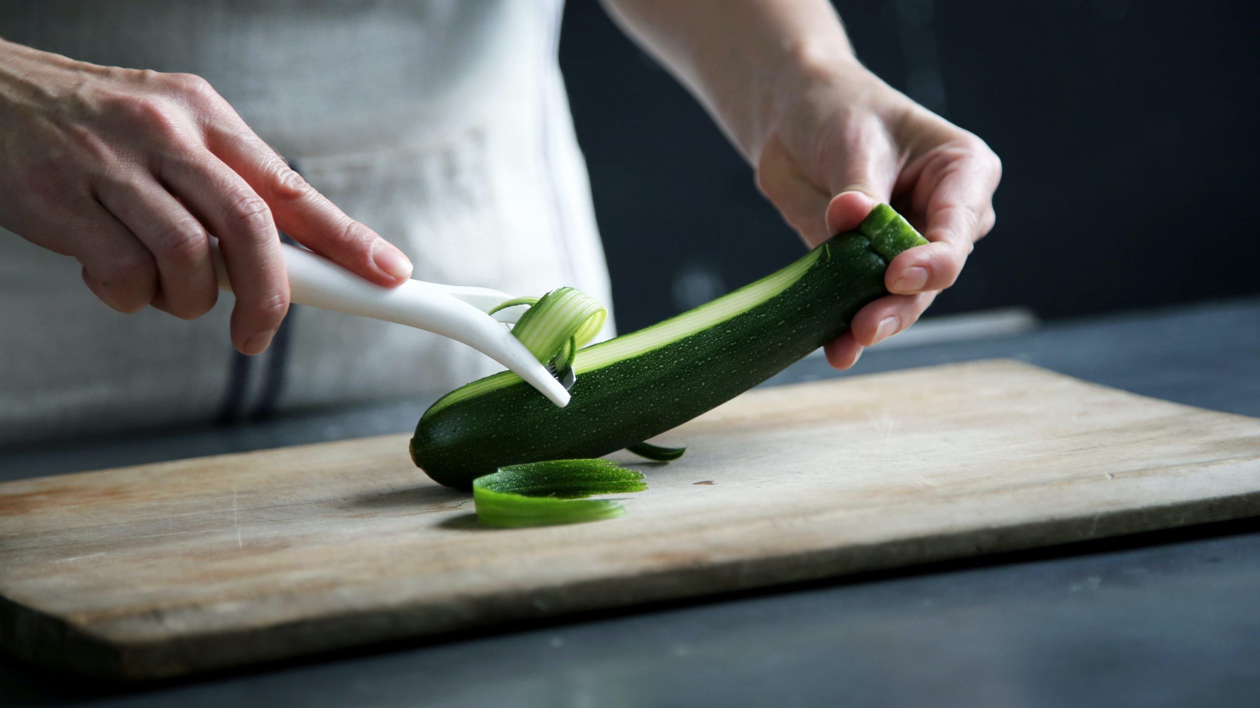 Peeling Food